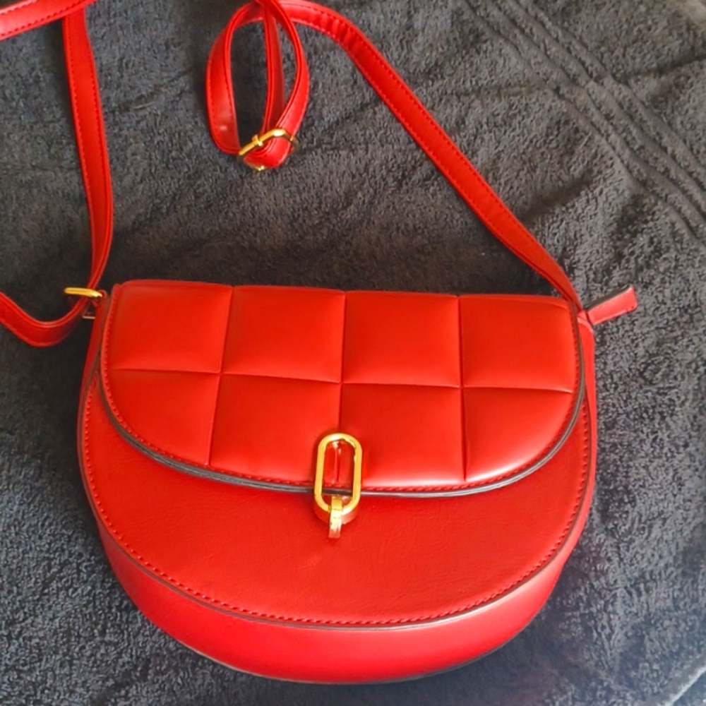 Hand bag